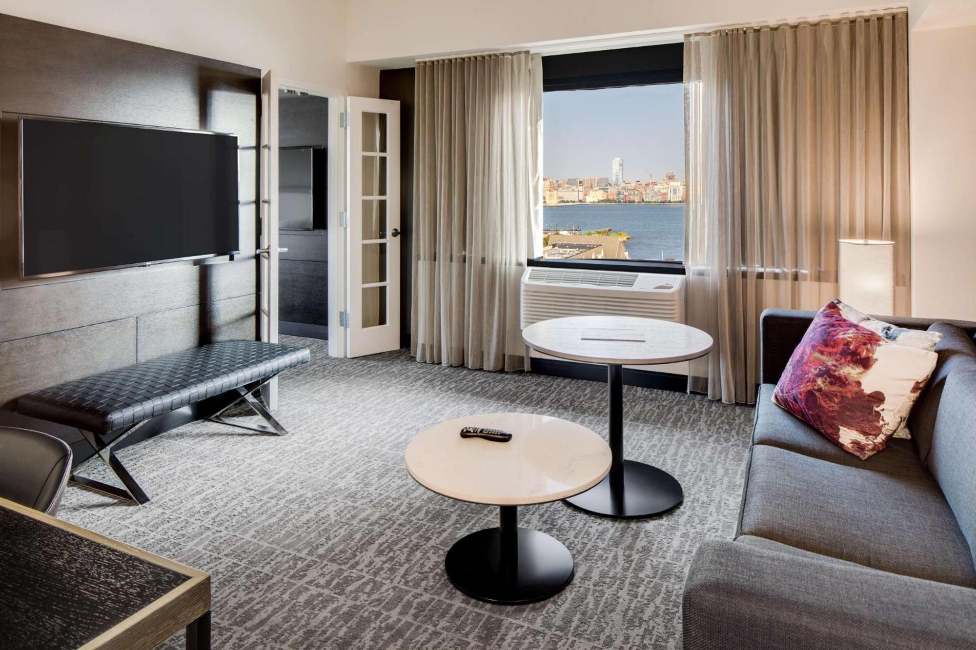 Doubletree By Hilton Hotel & Suites Jersey City Exteriör bild