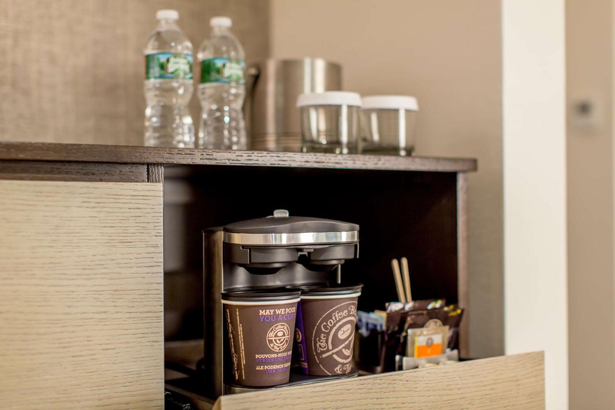 Doubletree By Hilton Hotel & Suites Jersey City Exteriör bild