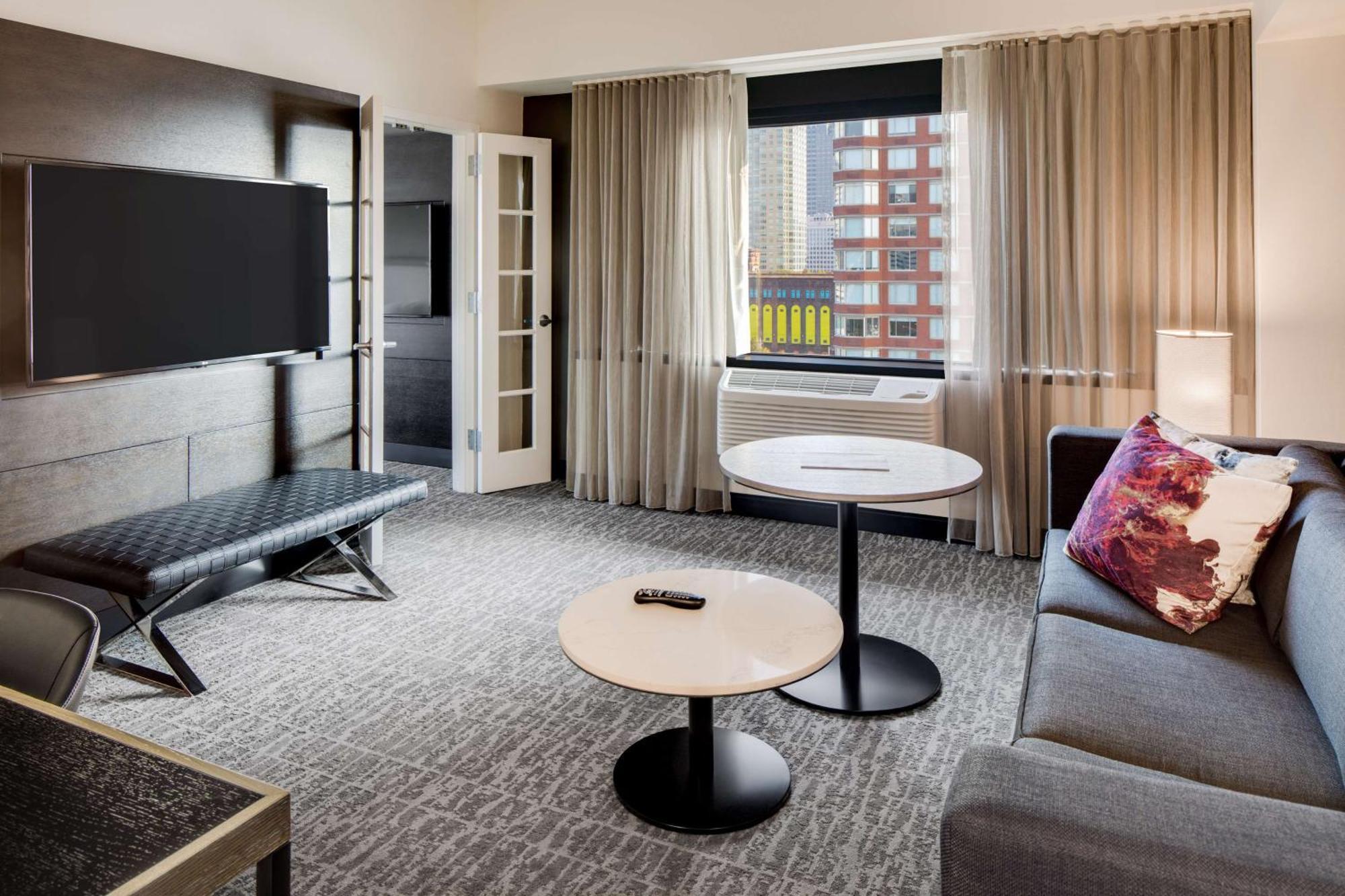 Doubletree By Hilton Hotel & Suites Jersey City Exteriör bild